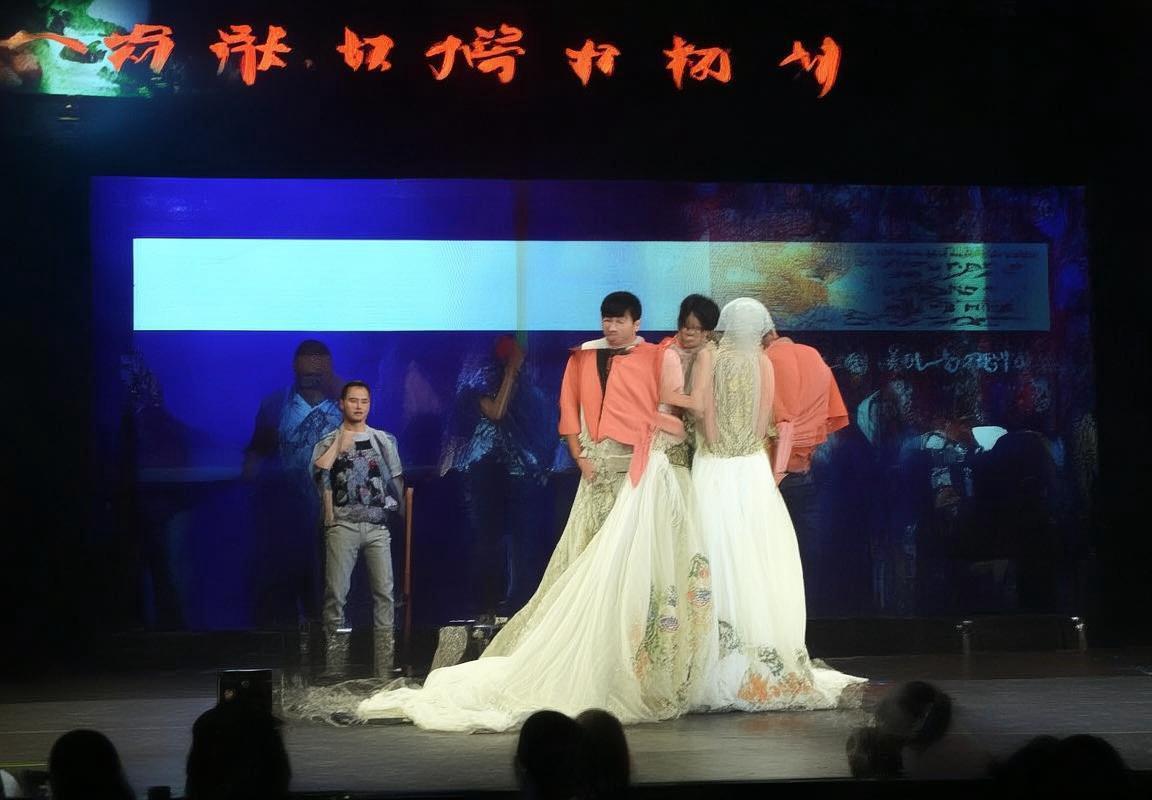 尤文曼联巅峰对决：战术对决与精彩瞬间解析