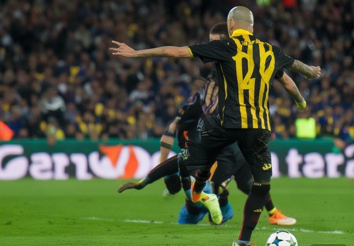 瓜迪奥拉欧冠淘汰赛换人艺术：传奇策略与深远影响